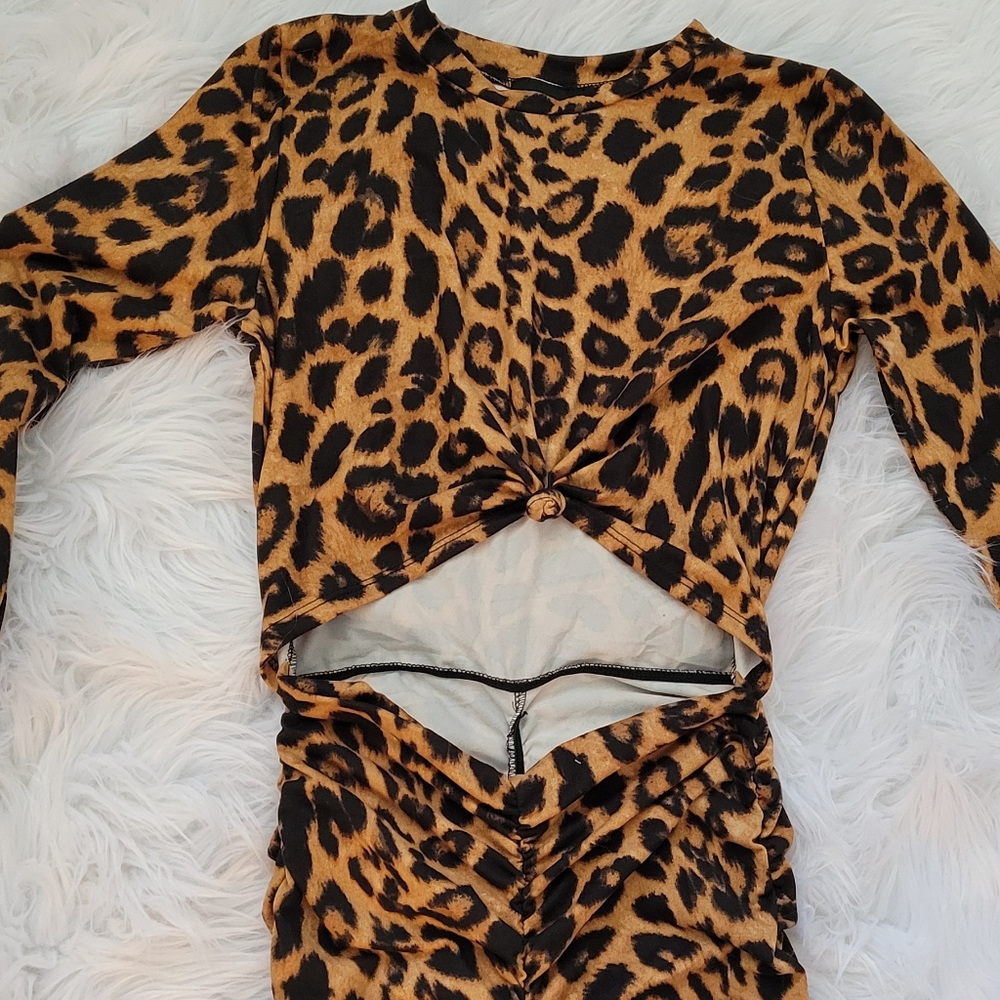 Dress - Picture 3 of 3